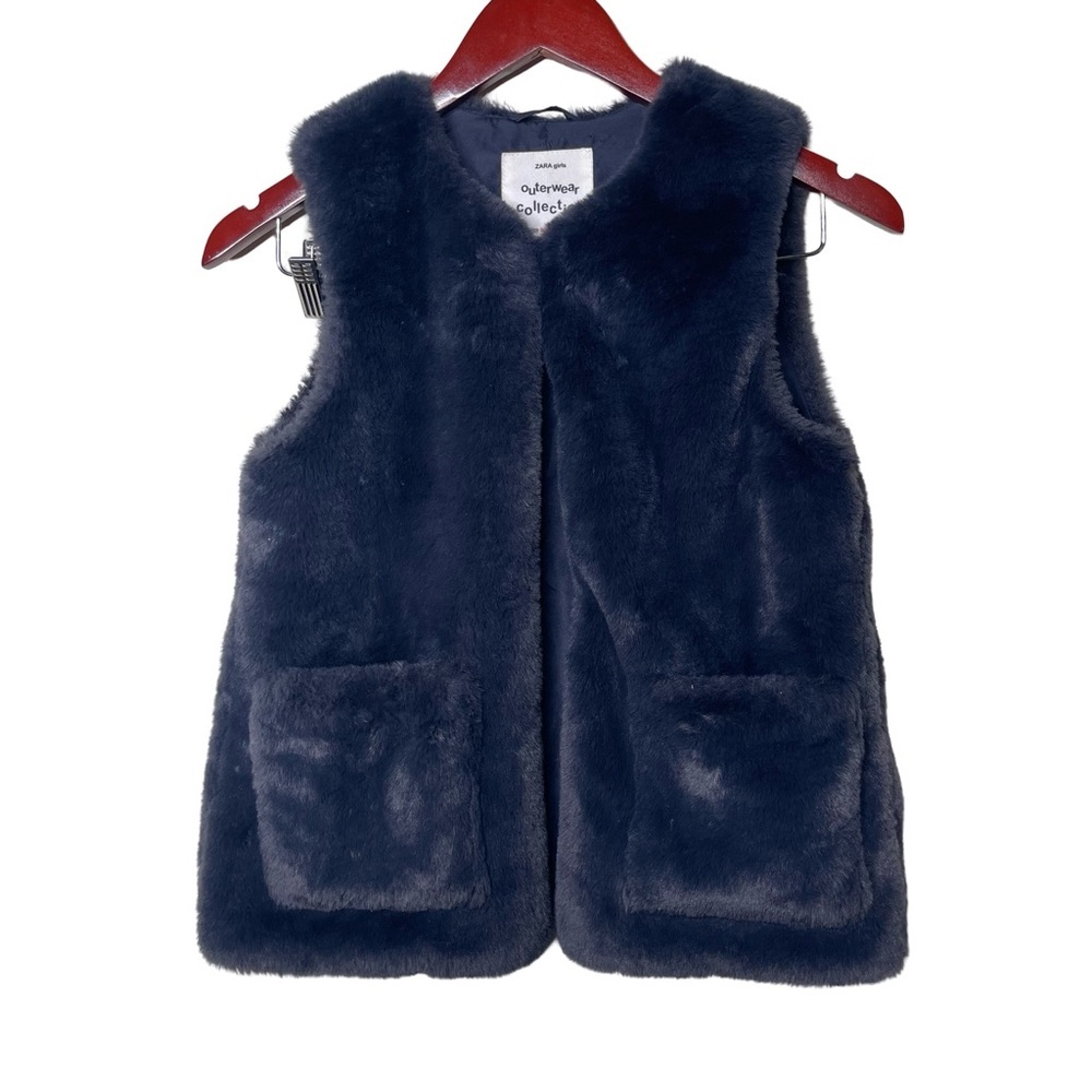 Zara Girls Navy Blue Fluffy Faux Fur Vest Size 9-10yo